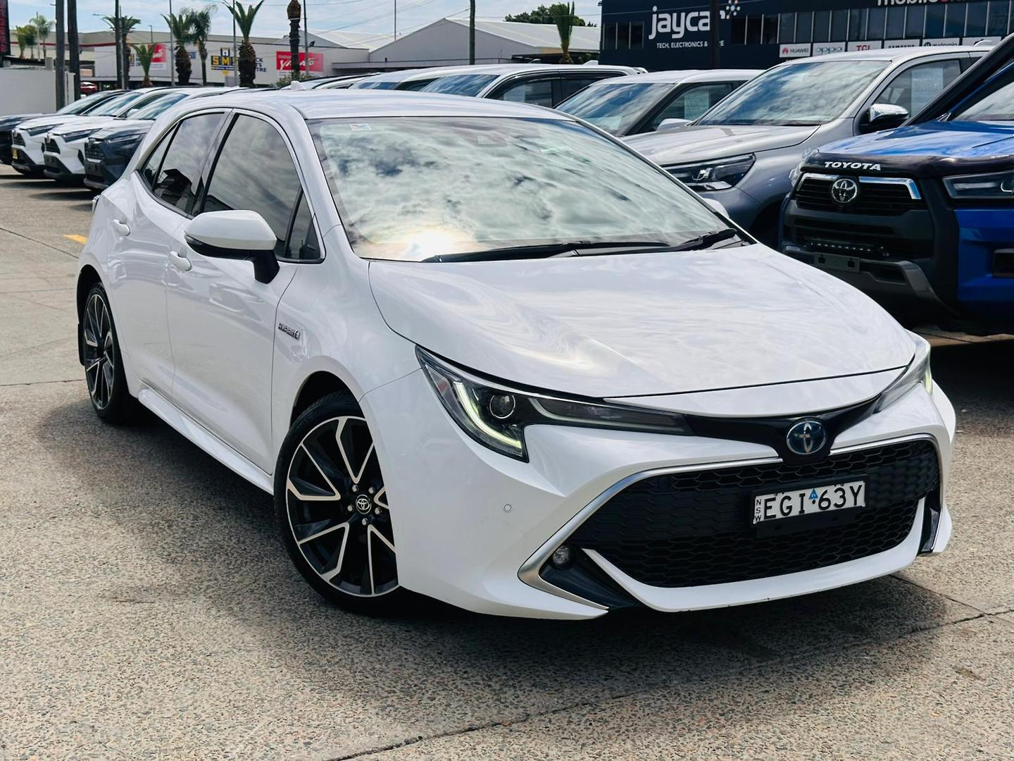 Image of 2019 Toyota Corolla Hatch Hybrid ZR