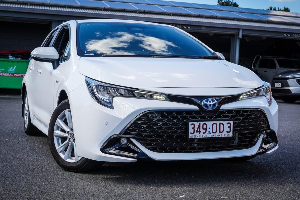 Image of 2025 Toyota COROLLA SX
