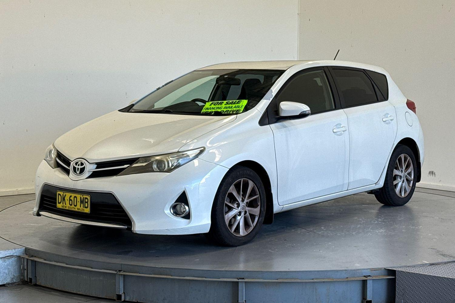 Image of 2013 TOYOTA Corolla Ascent Sport