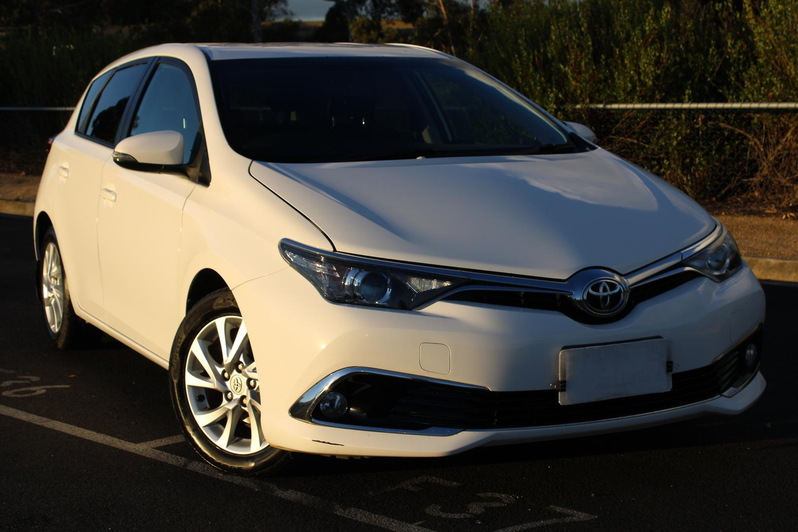 Image of 2017 Toyota COROLLA Ascent Sport
