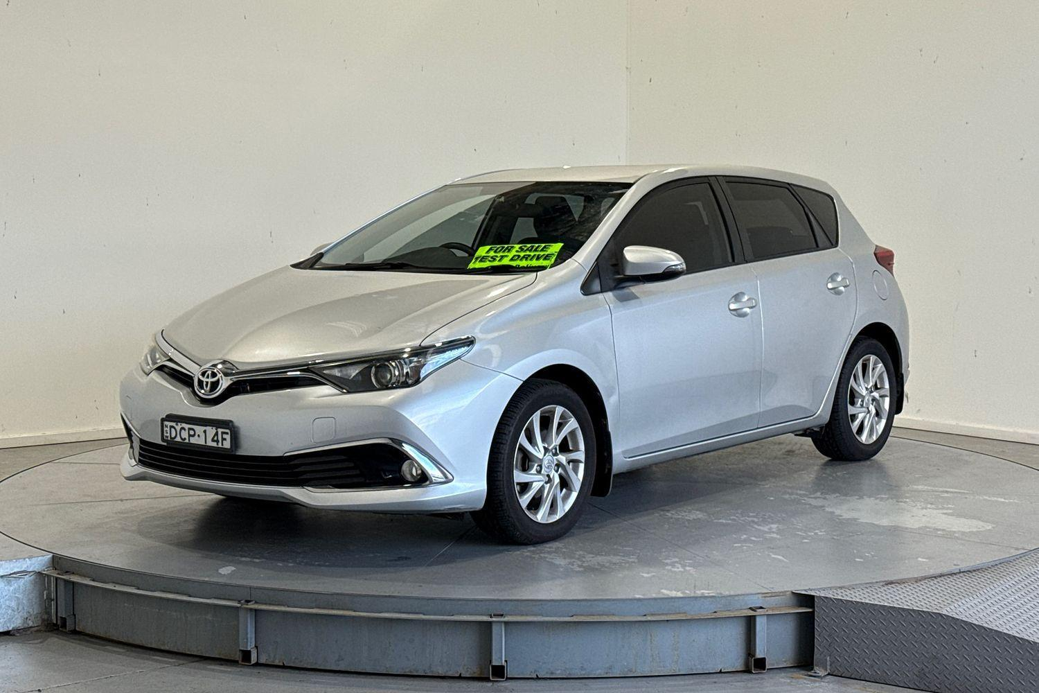 Image of 2015 TOYOTA Corolla Ascent Sport
