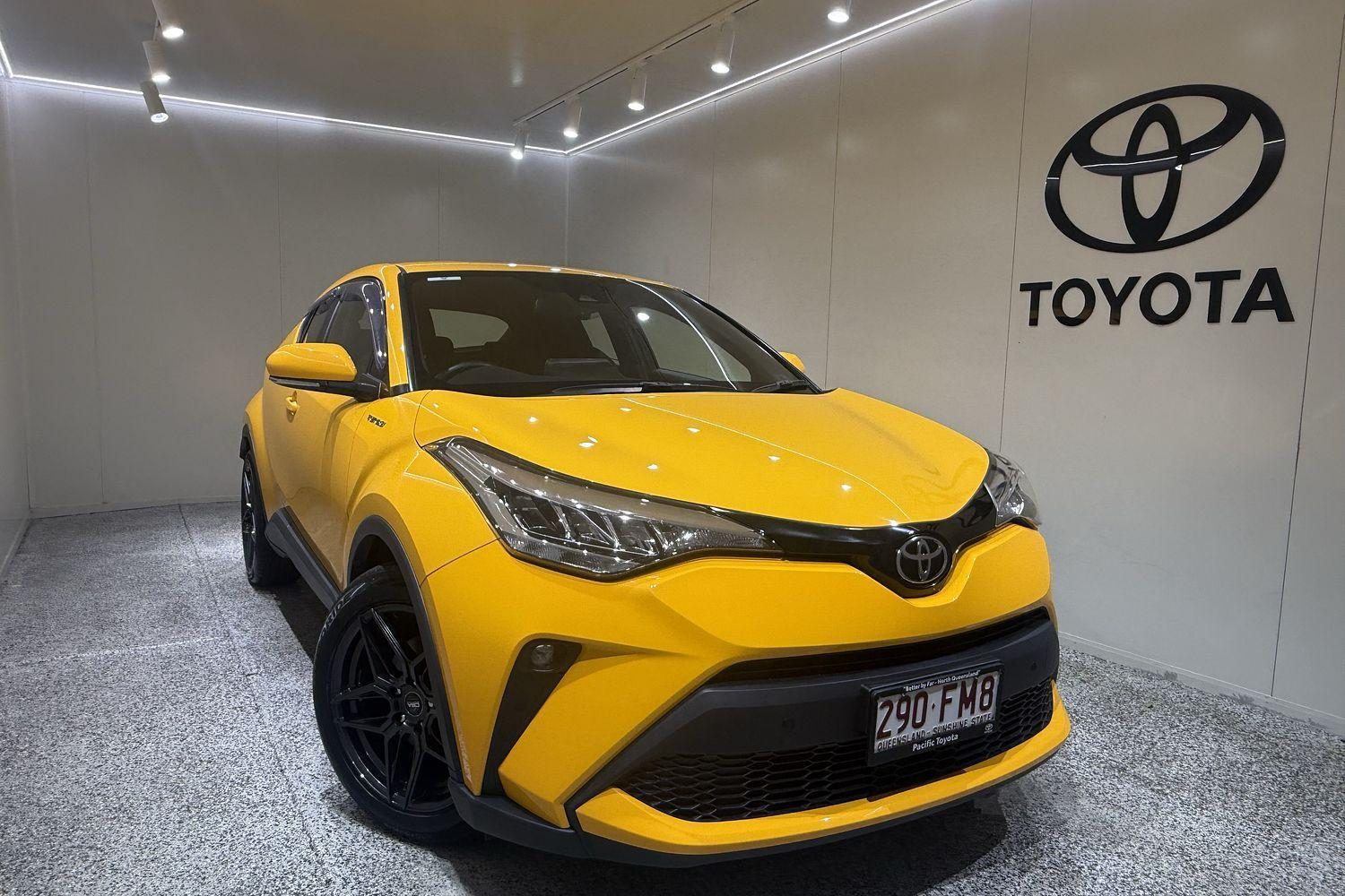 Image of 2022 Toyota C-HR GXL-2WD