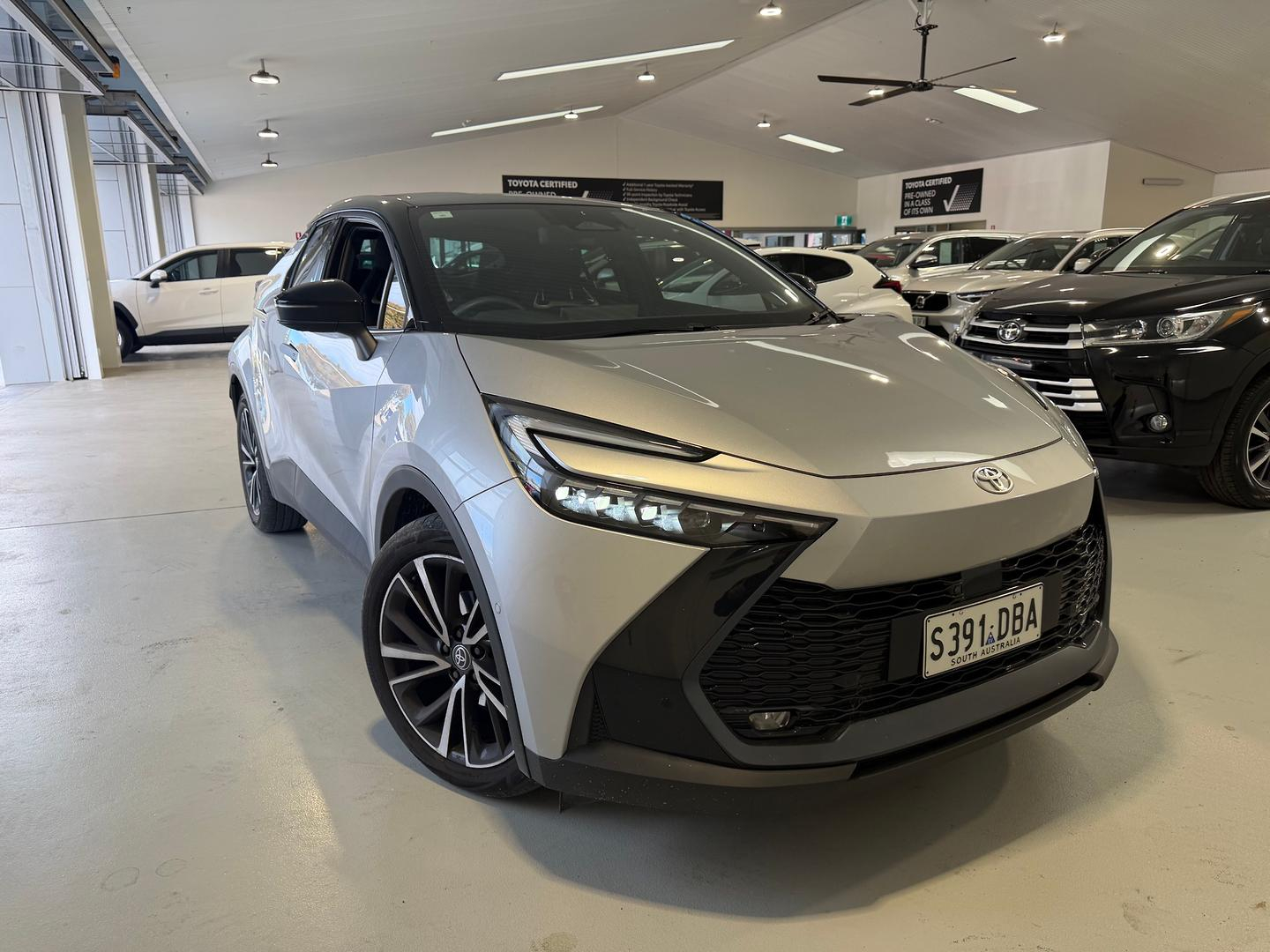 Image of 2023 Toyota C-HR GXL-2WD