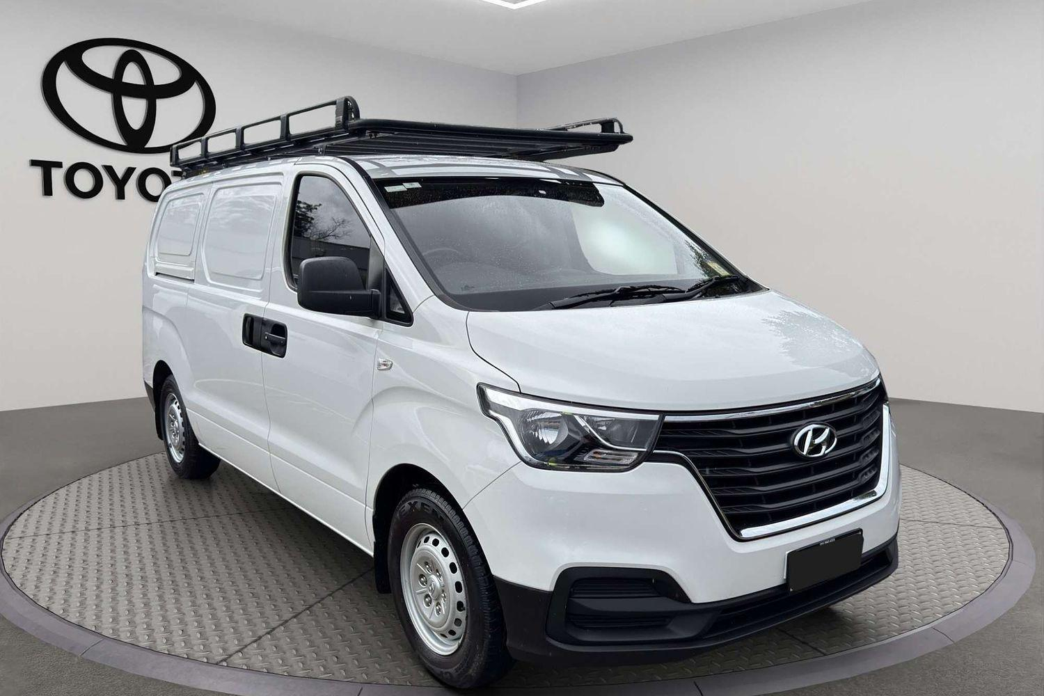 Image of 2018 HYUNDAI iLOAD Base