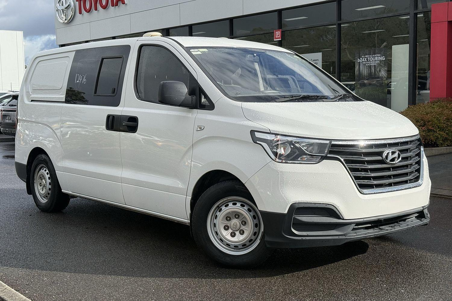 Image of 2018 Hyundai iLOAD Base
