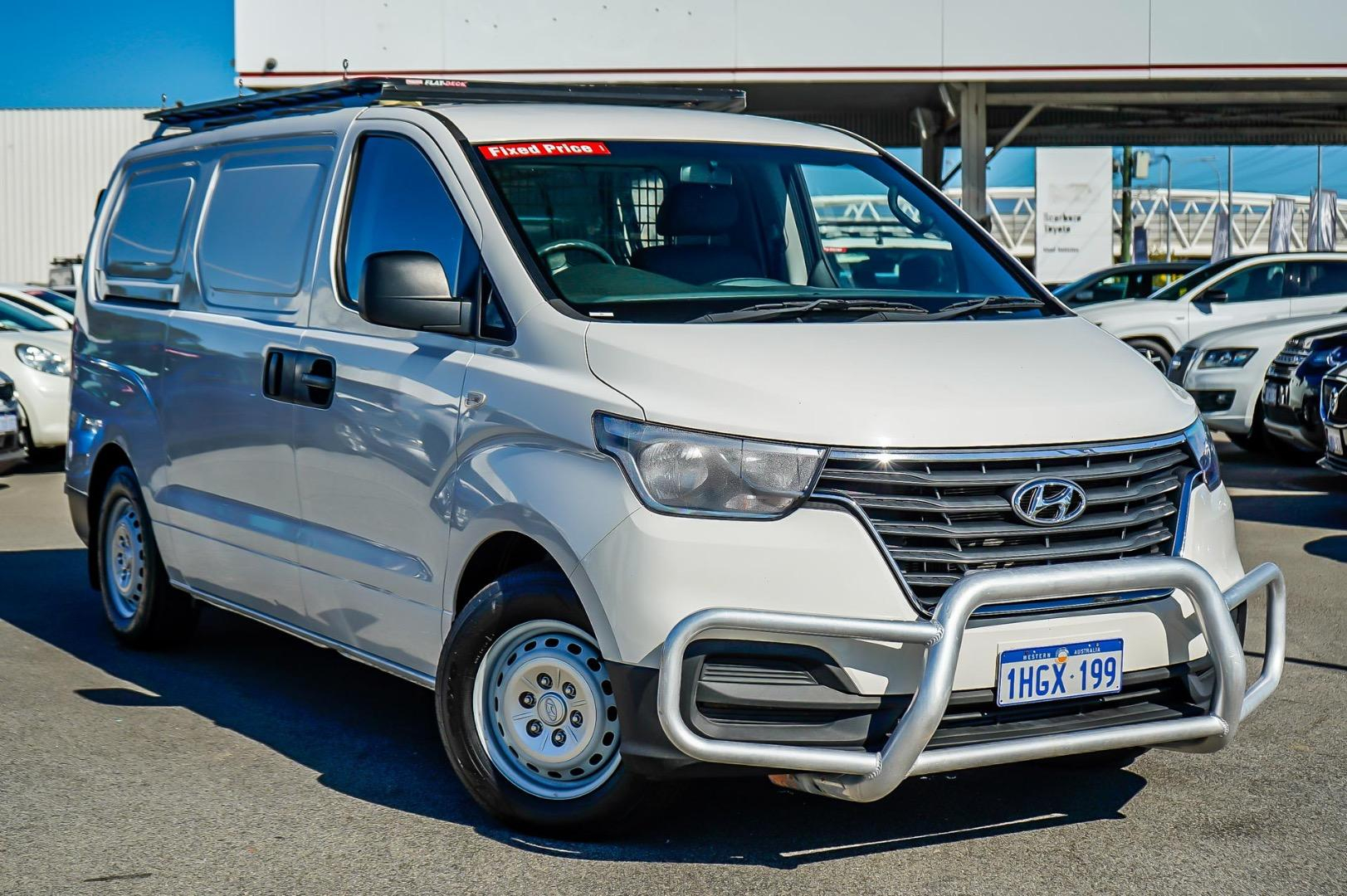 Image of 2020 HYUNDAI iLOAD Base