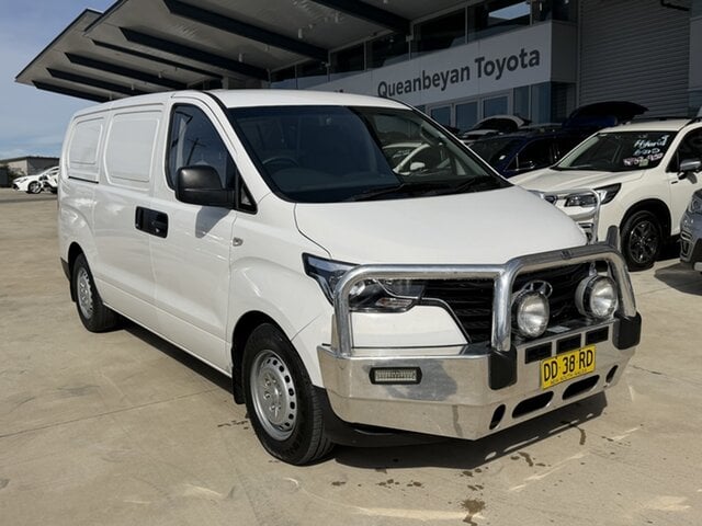 Image of 2021 Hyundai iLOAD Base