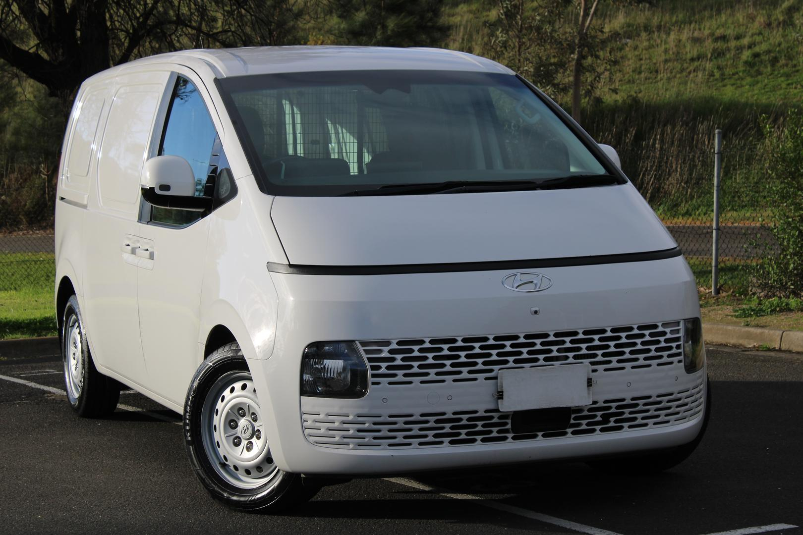 Image of 2021 Hyundai STARIA Base