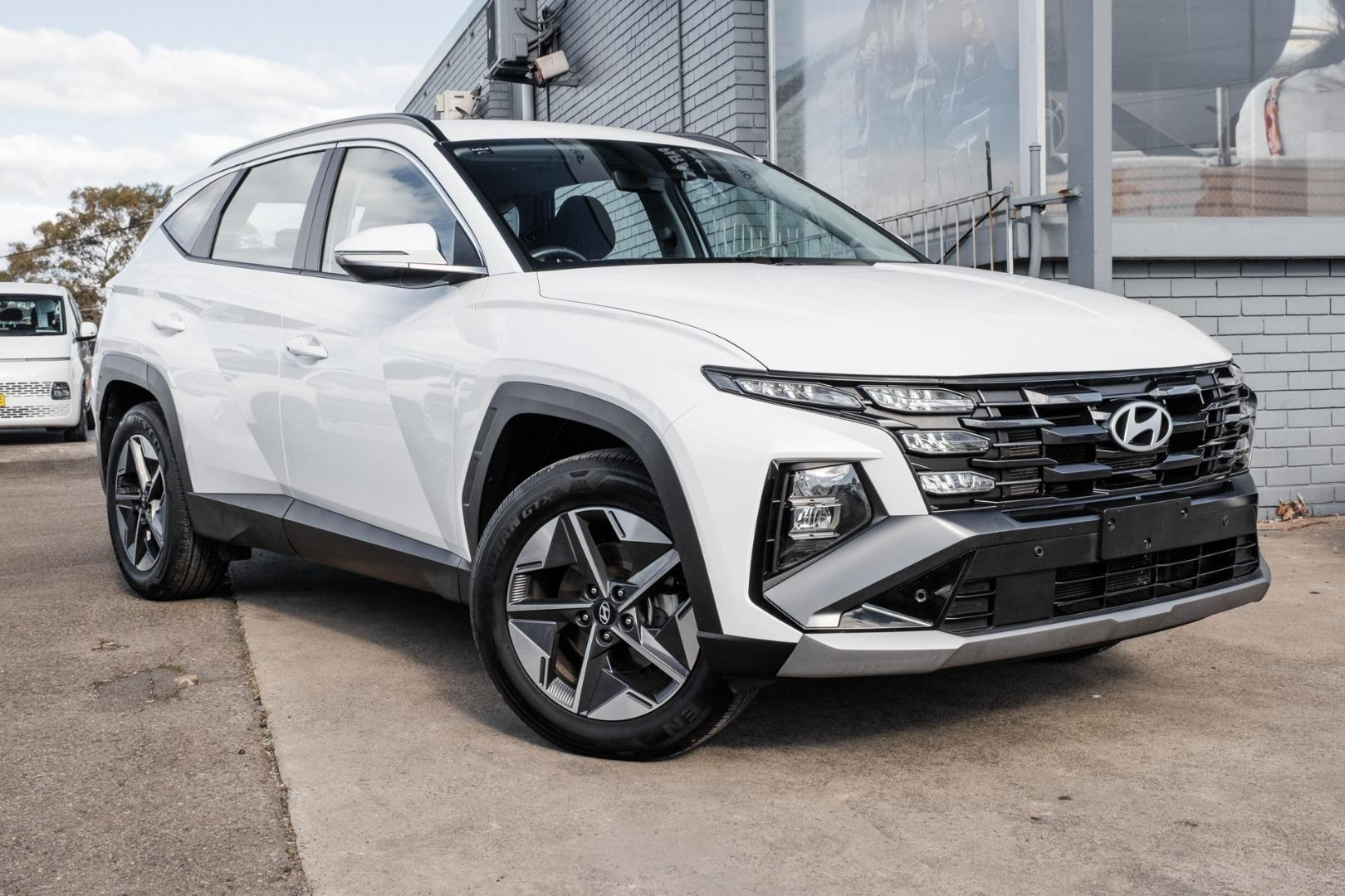 Image of 2025 Hyundai TUCSON Base