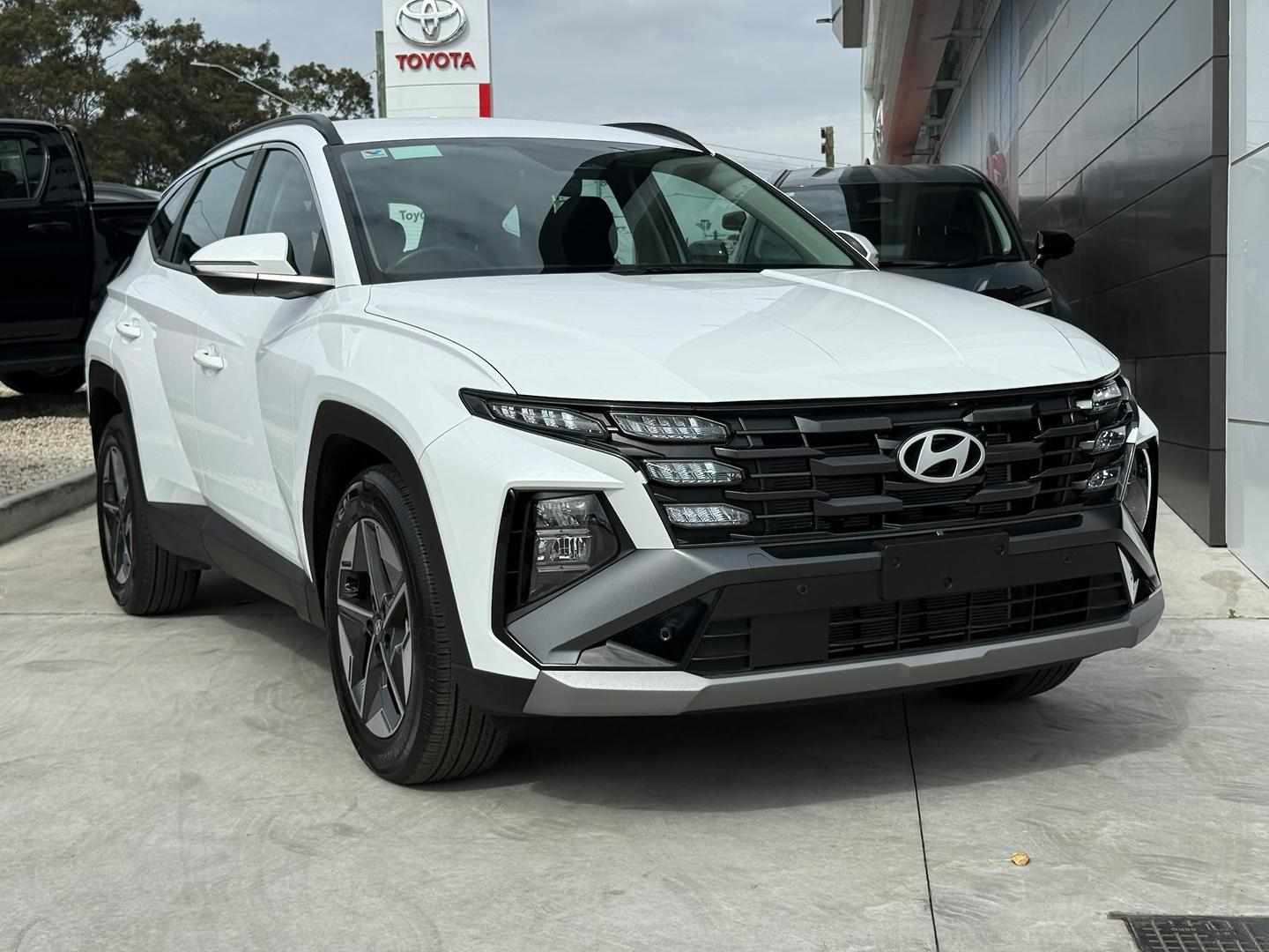 Image of 2025 Hyundai TUCSON Base