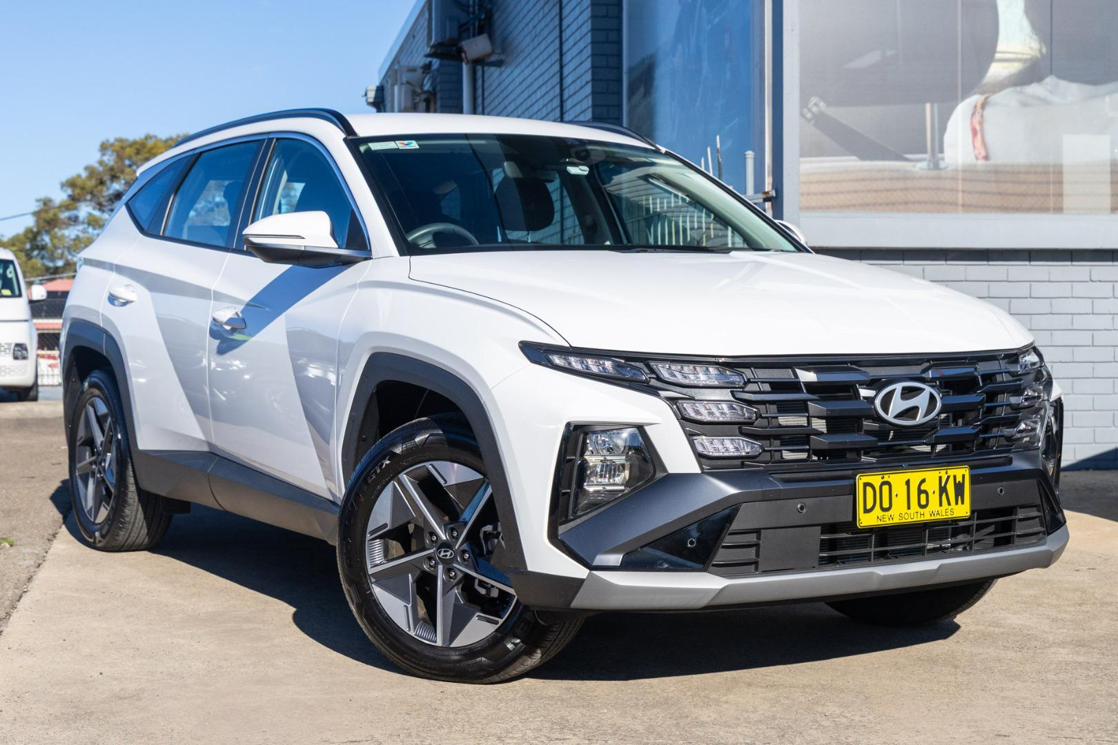 Image of 2025 Hyundai TUCSON Base