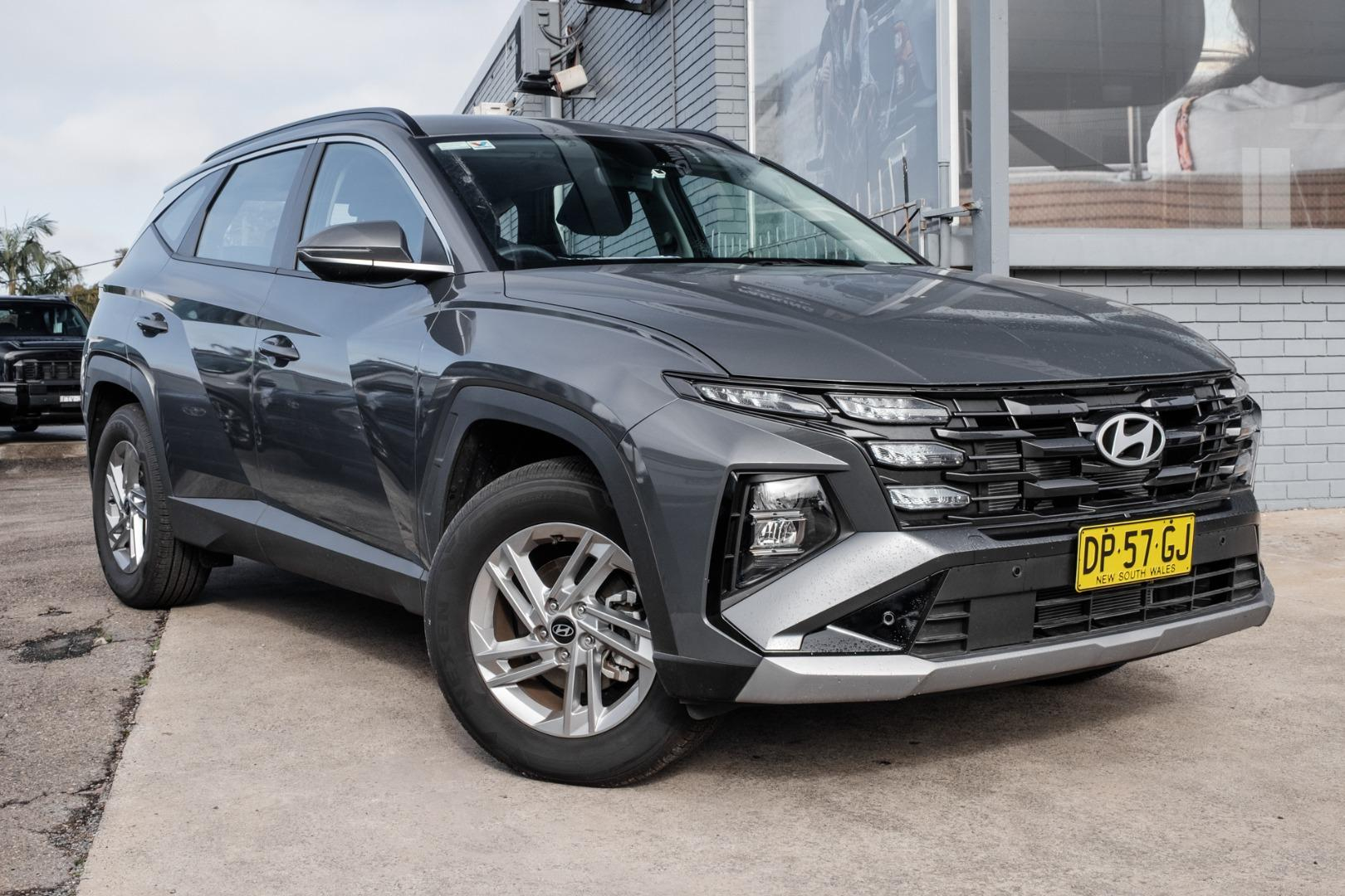 Image of 2025 Hyundai TUCSON Base