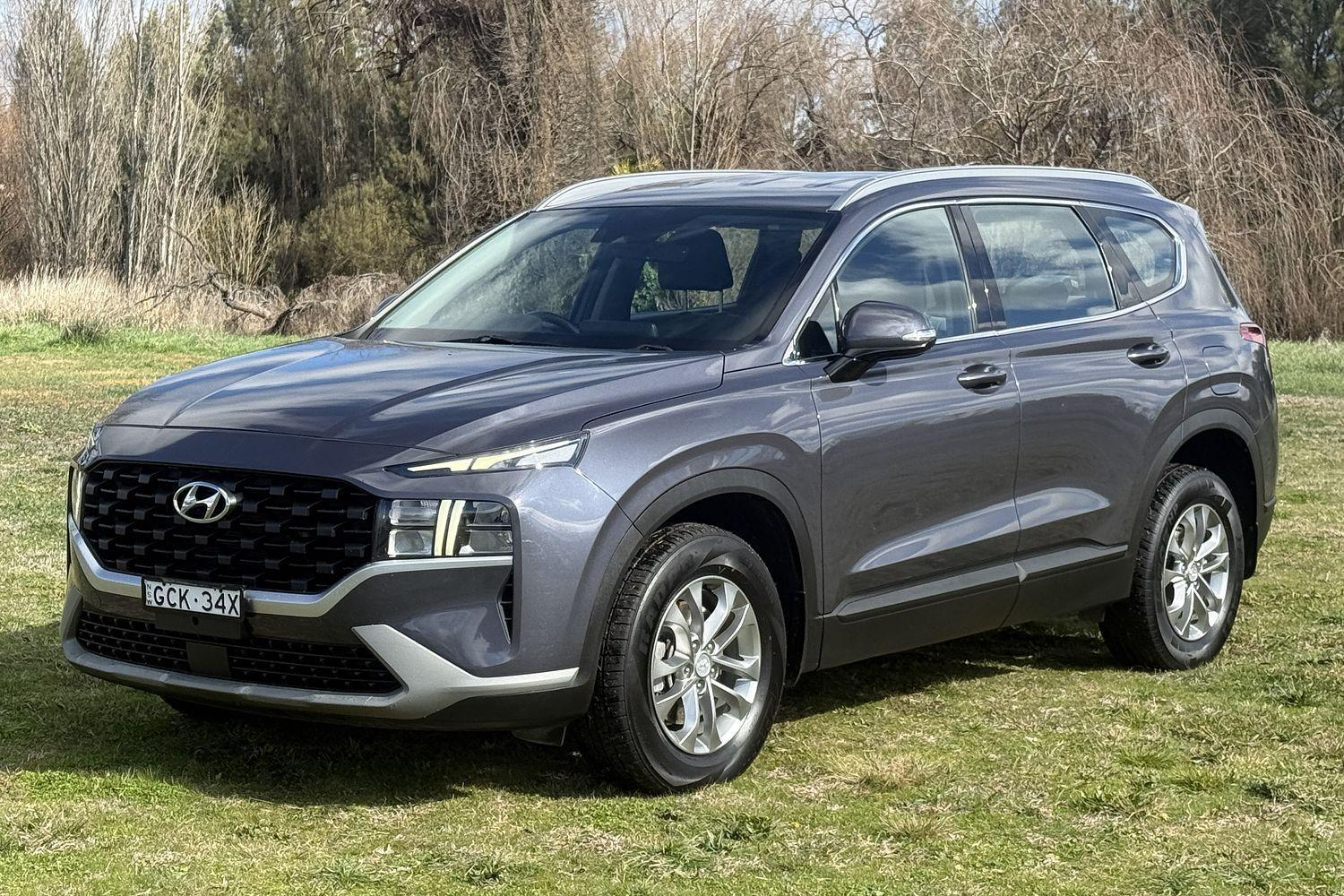 Image of 2022 Hyundai SANTA FE Base