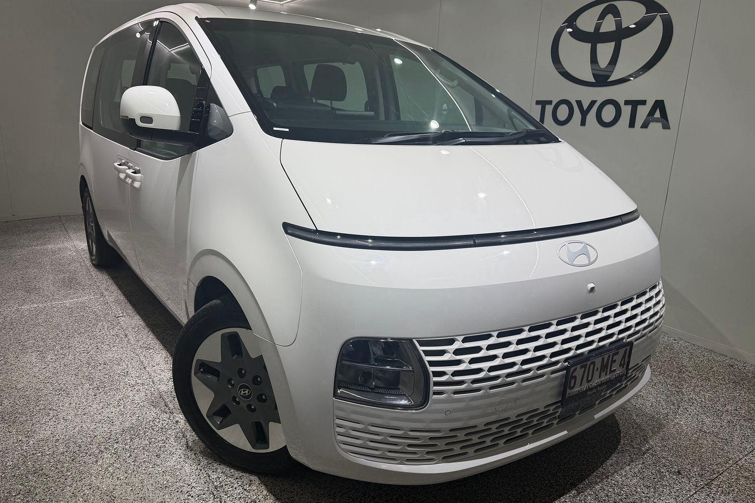 Image of 2024 Hyundai STARIA Base