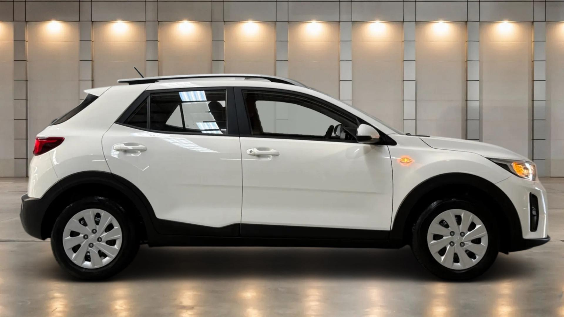 Image of 2023 KIA STONIC S