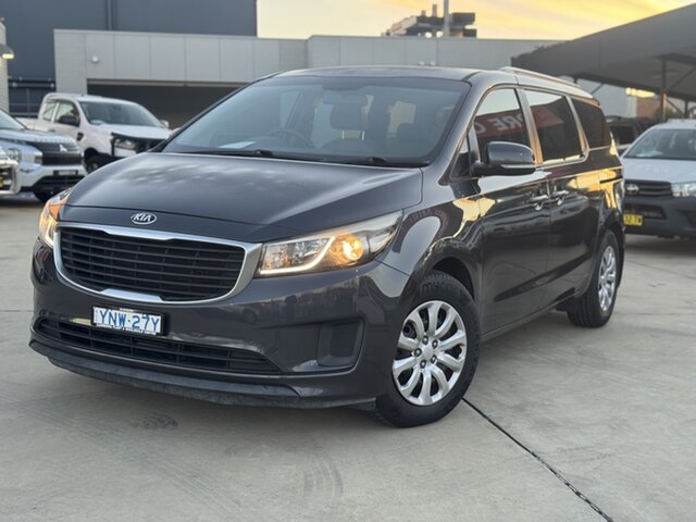 Image of 2017 KIA CARNIVAL S