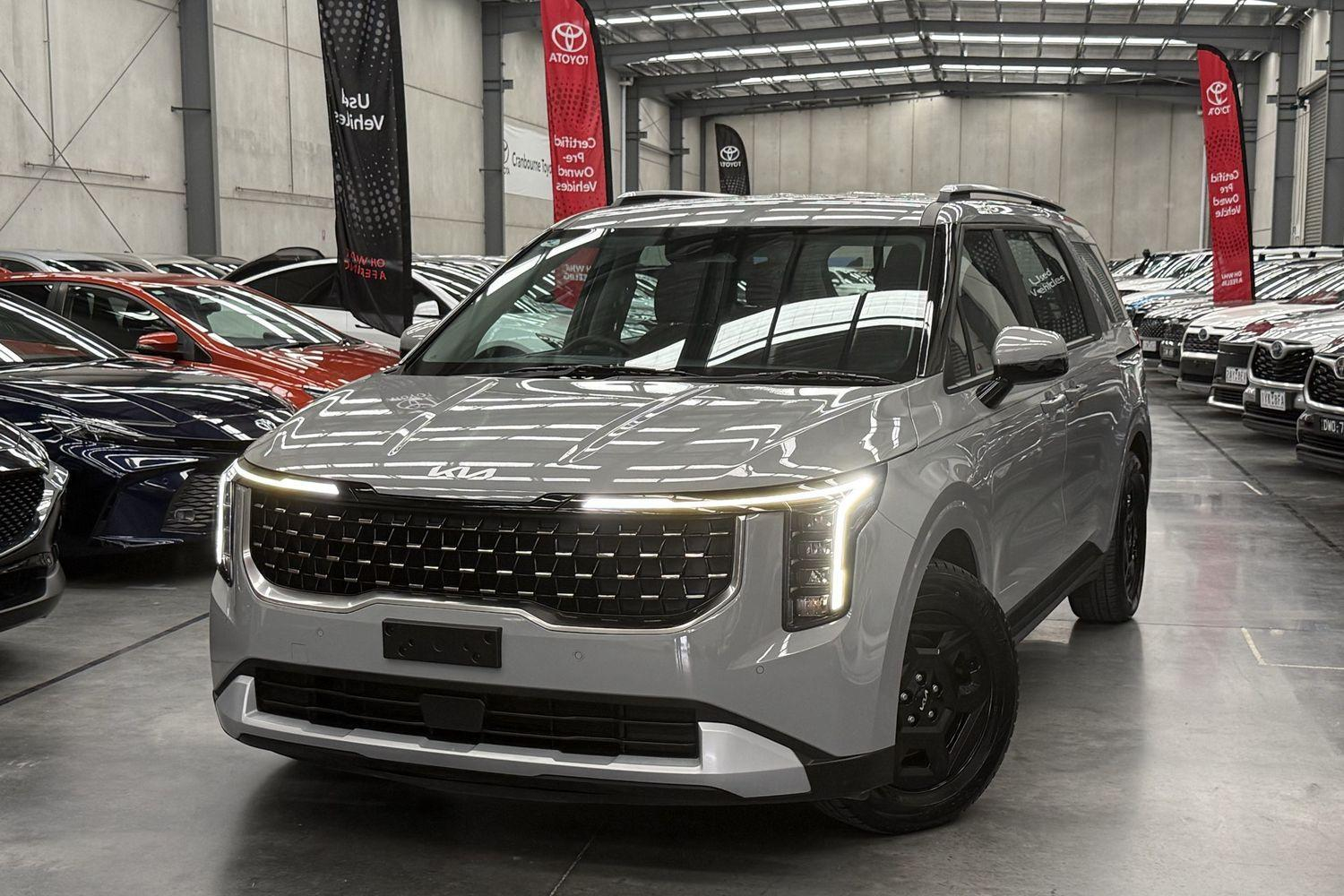 Image of 2024 KIA CARNIVAL S