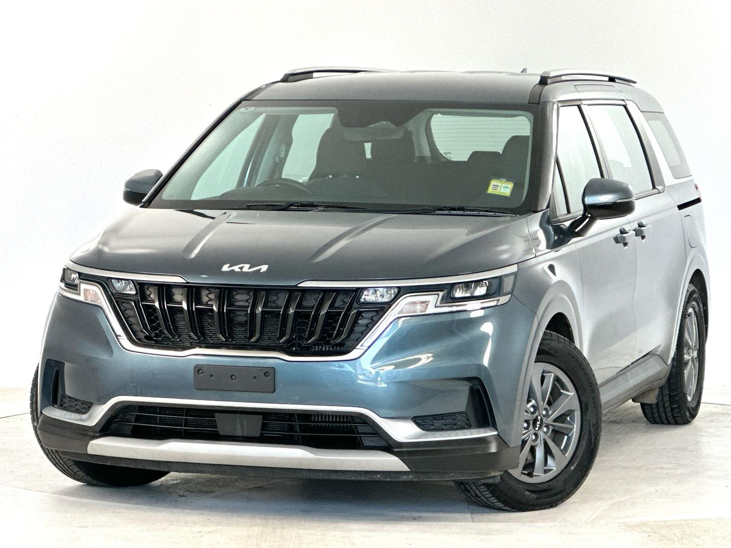 Image of 2023 KIA CARNIVAL S