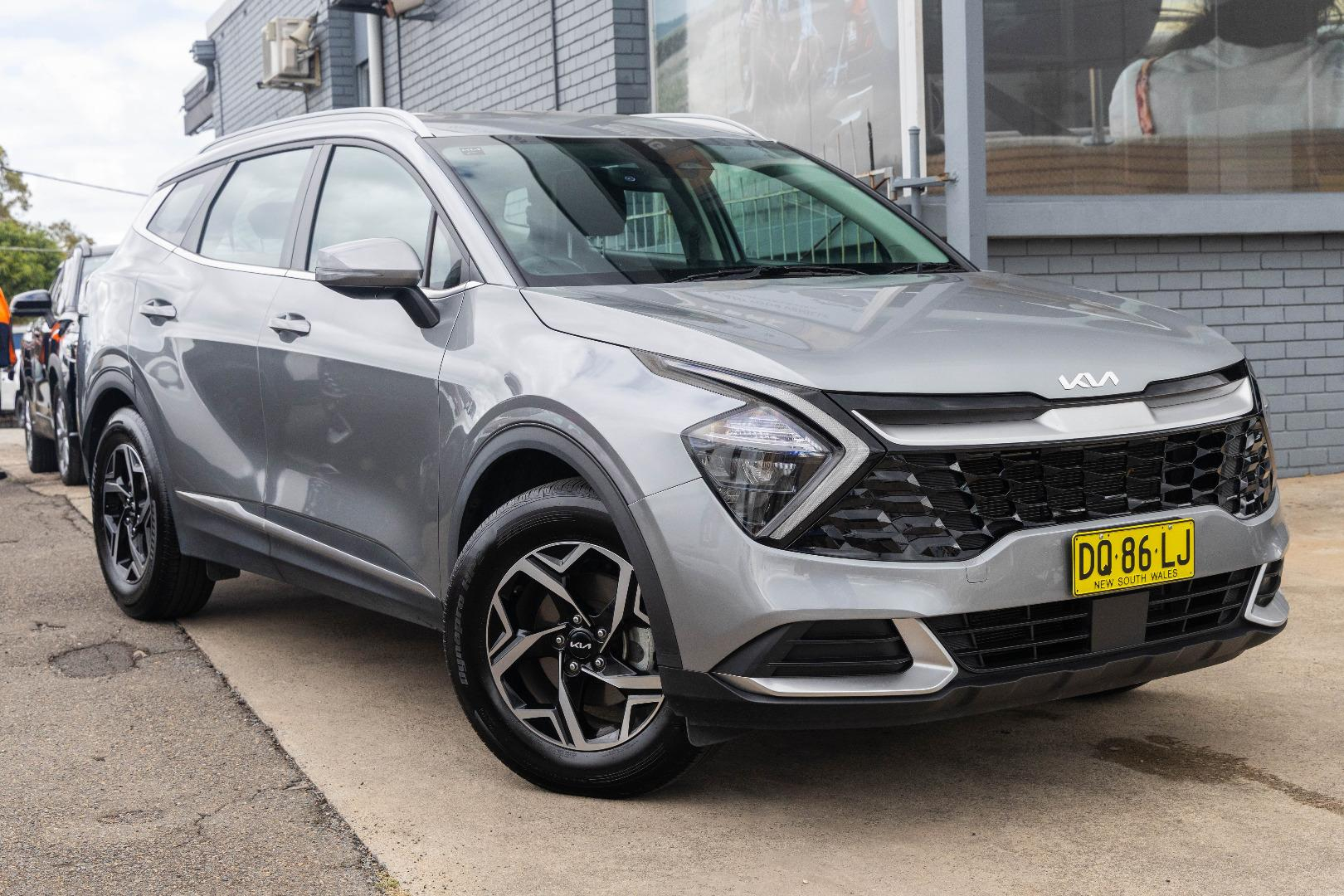 Image of 2024 Kia SPORTAGE S