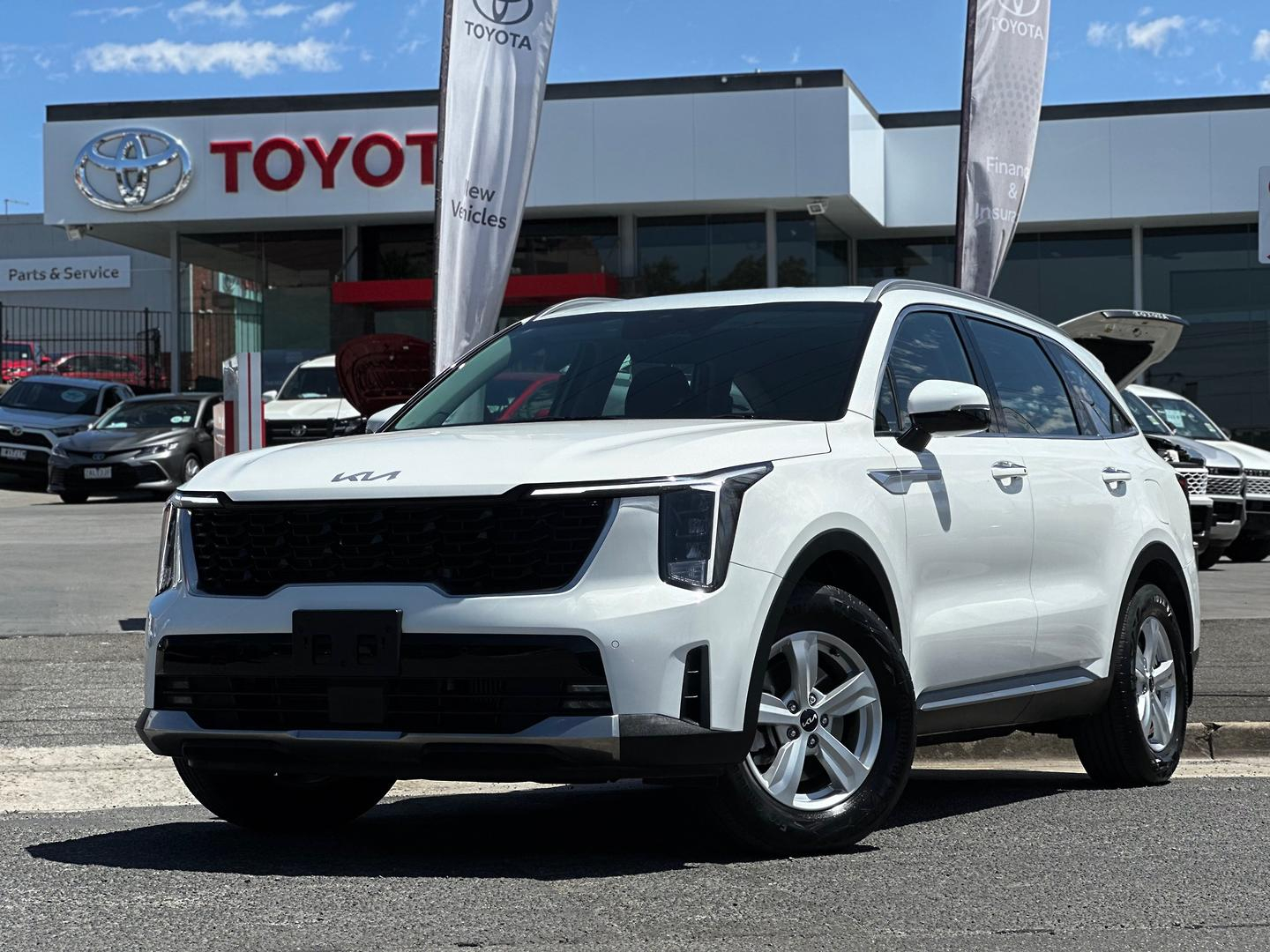 Image of 2024 KIA SORENTO S