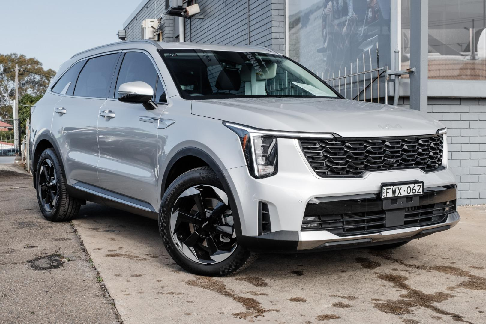 Image of 2025 Kia SORENTO Sport+