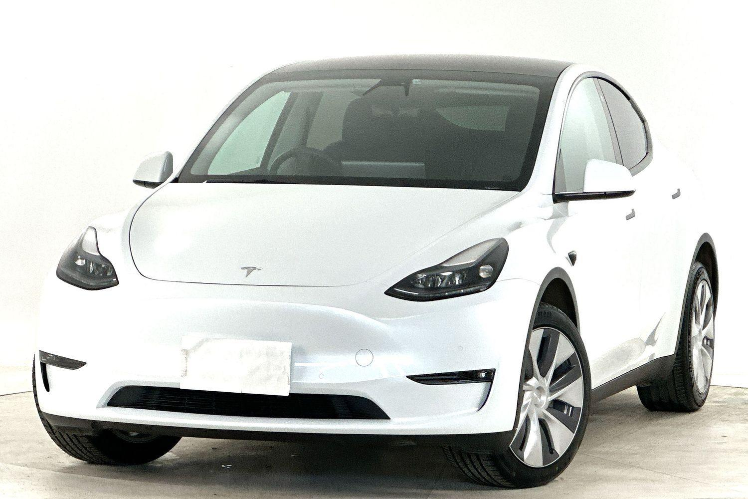 Image of 2024 TESLA MODEL Y Long Range