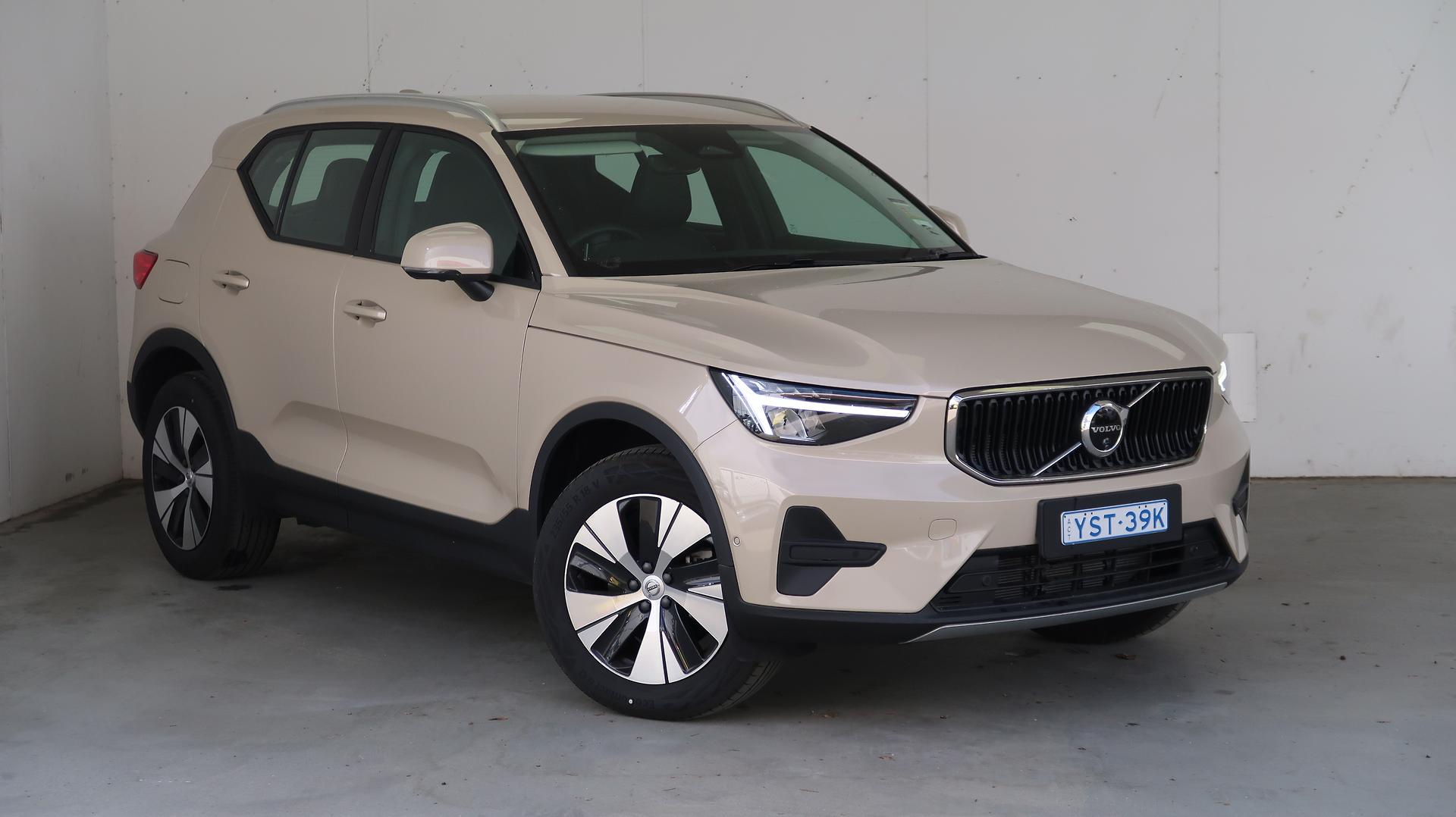 Image of 2025 VOLVO XC40 Plus B4