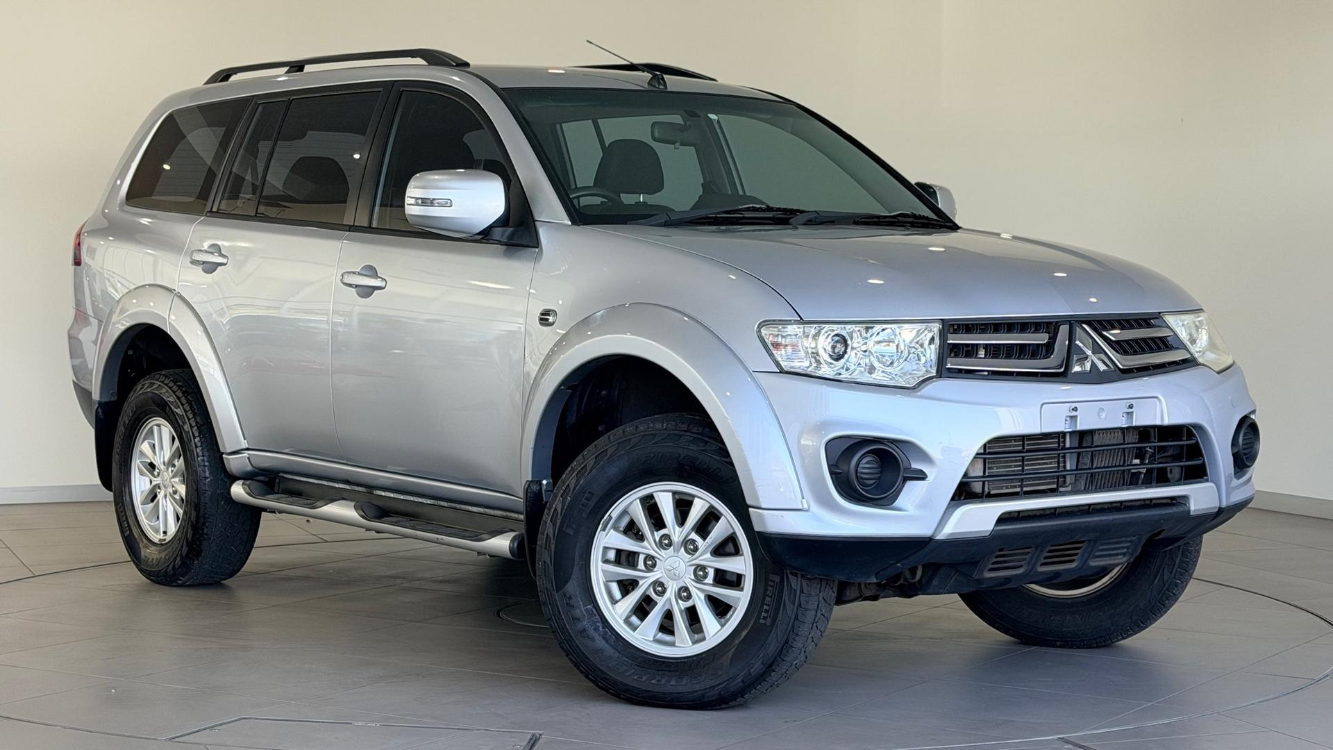 Image of 2015 MITSUBISHI CHALLENGER Base