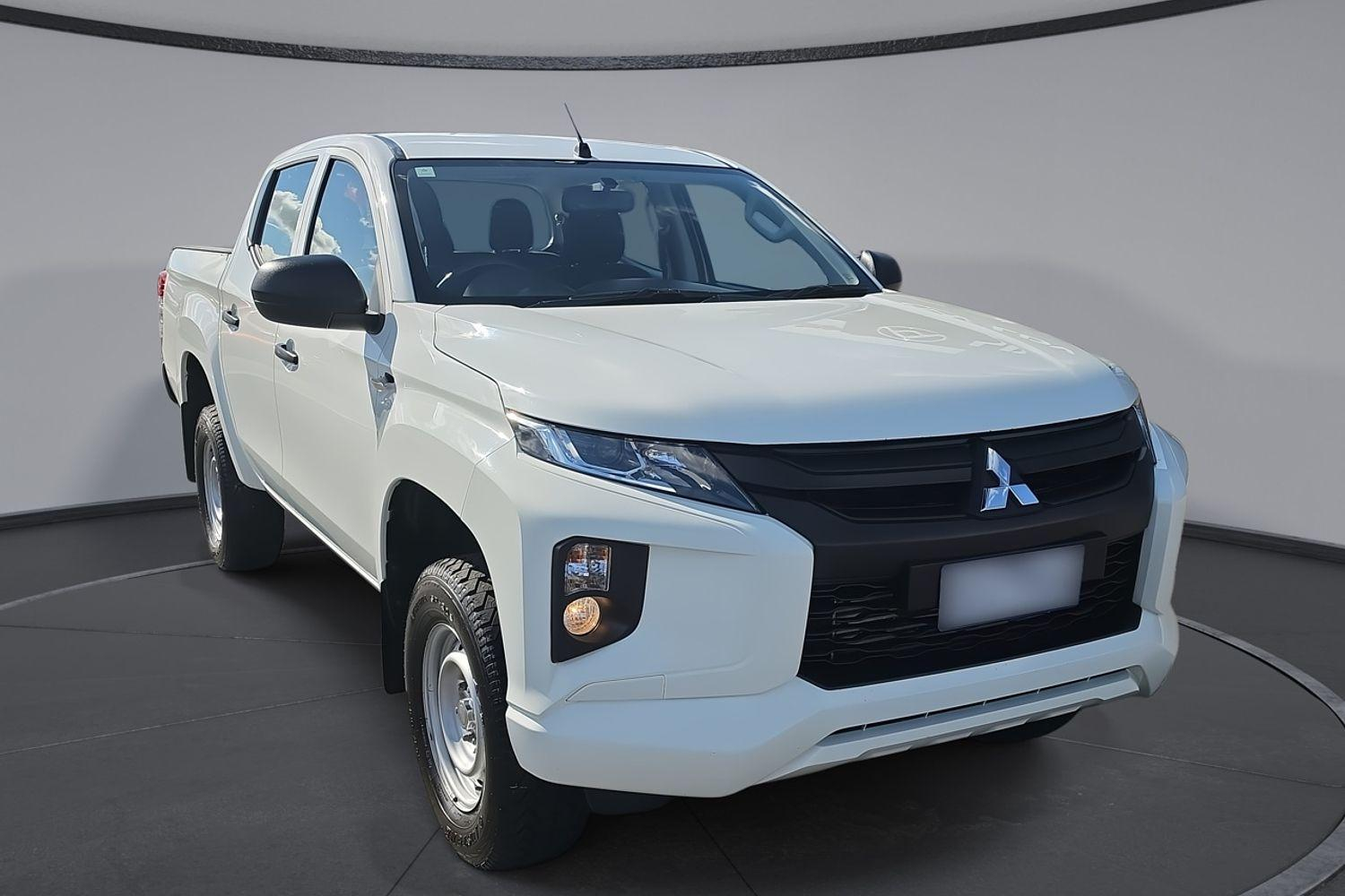 Image of 2020 Mitsubishi TRITON GLX