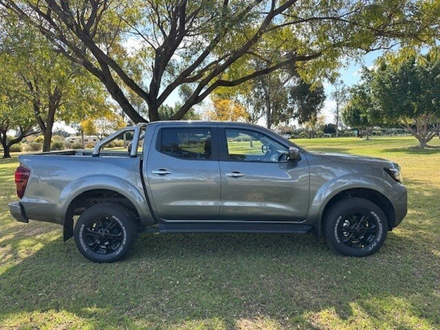 Image of 2024 Nissan Navara ST