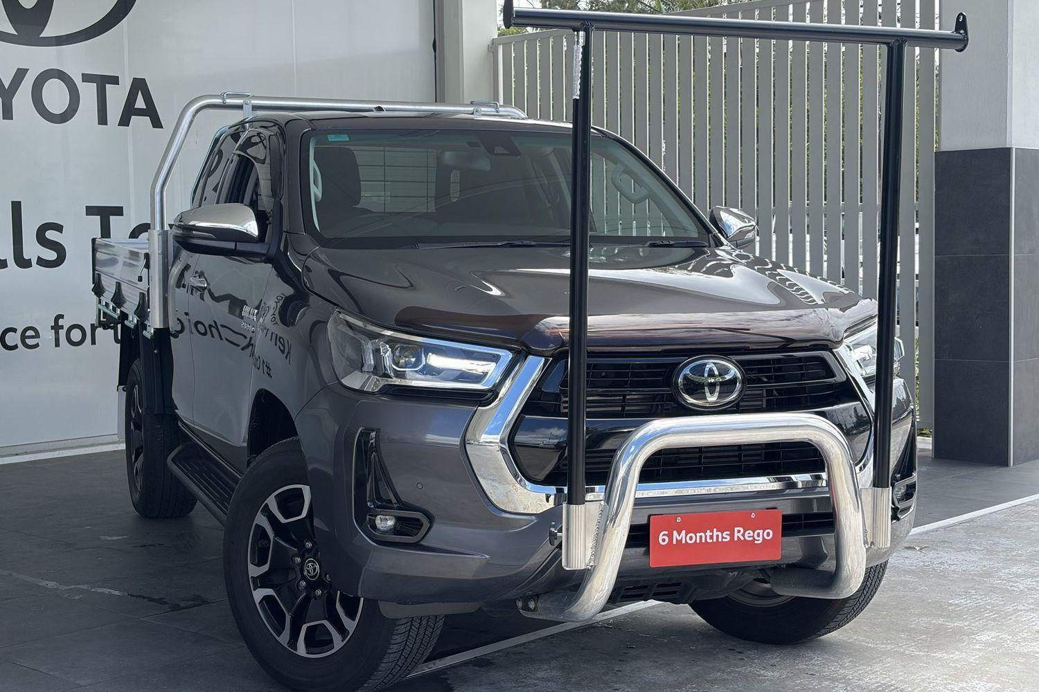 Image of 2023 Toyota Hilux SR5