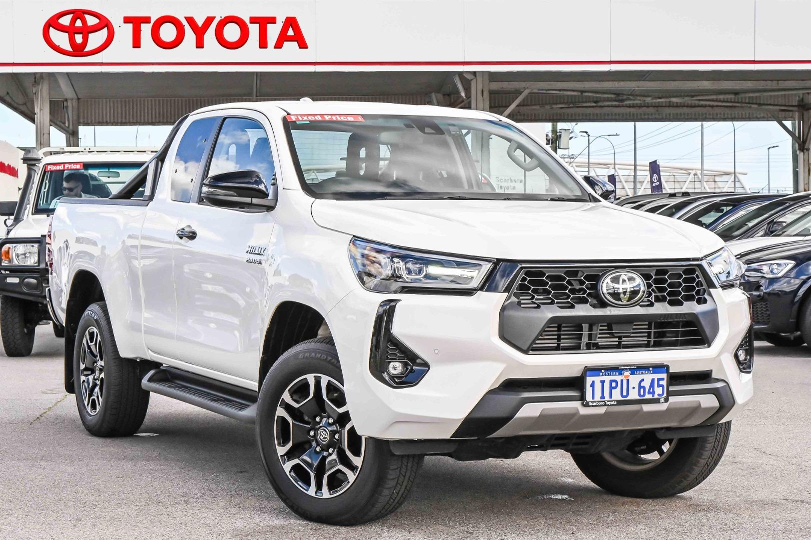 Image of 2025 Toyota HILUX SR5