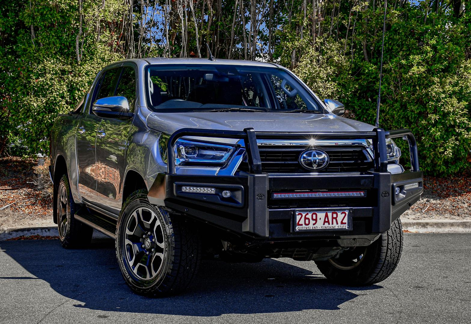 Image of 2020 Toyota Hilux 4x4 SR5