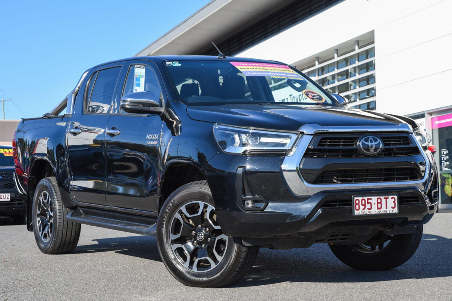 Image of 2021 Toyota Hilux 4x4 SR5