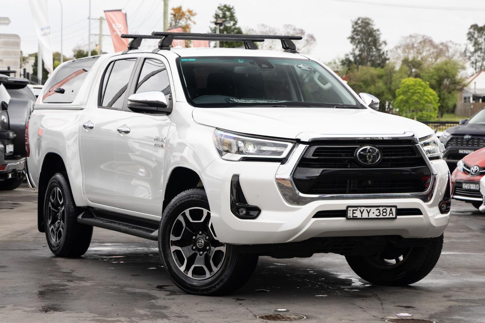 Image of 2023 Toyota Hilux SR5