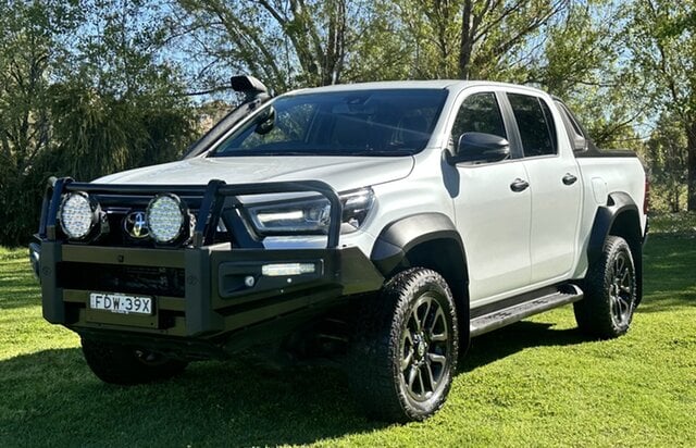 Image of 2023 Toyota Hilux 4x4 Rogue
