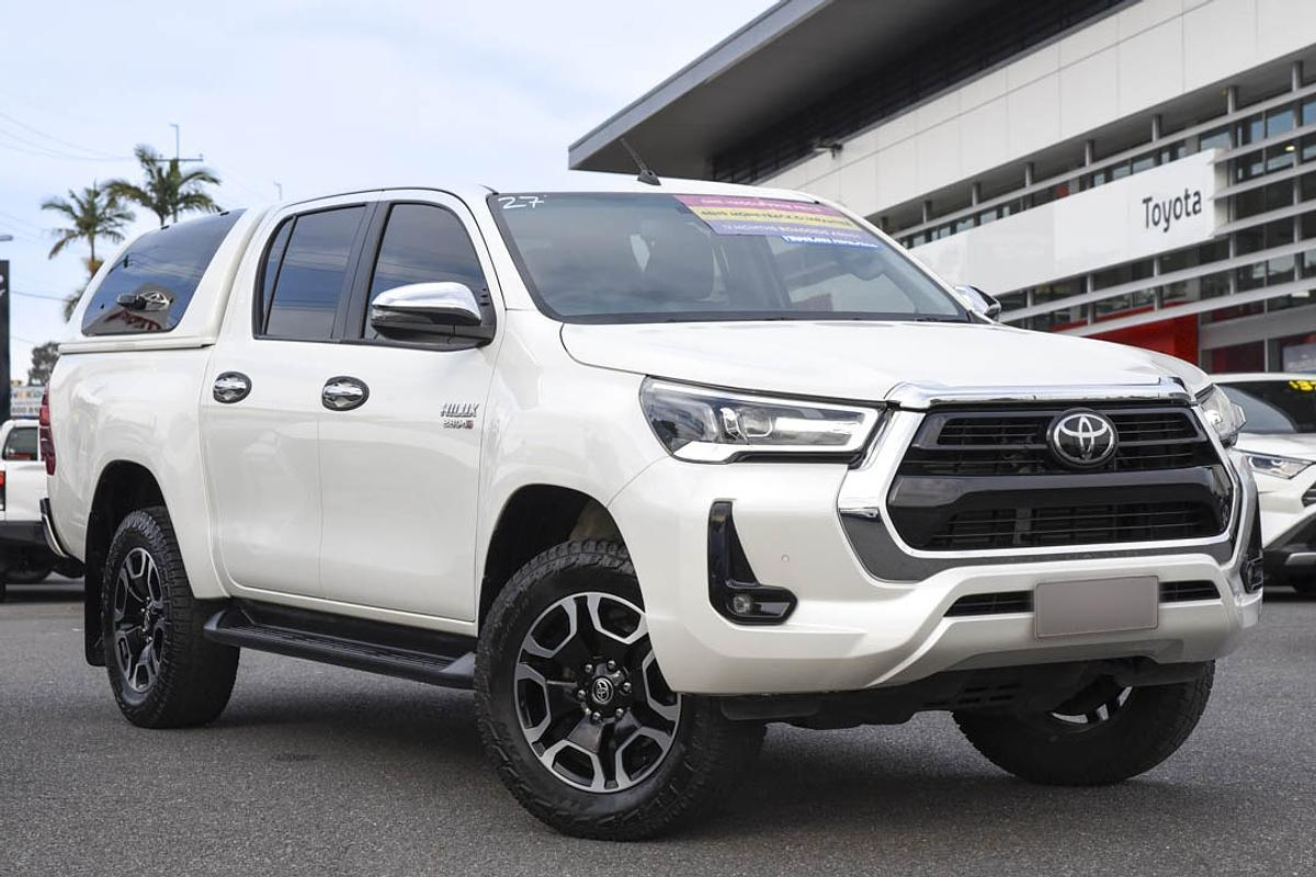 Image of 2021 Toyota Hilux 4x4 SR5