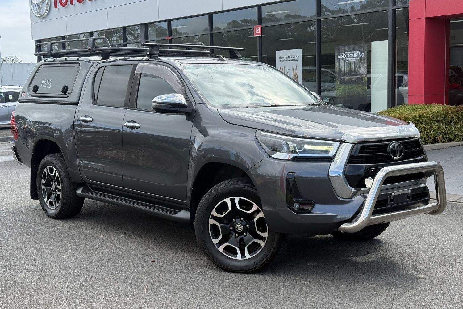 Image of 2021 Toyota Hilux SR5