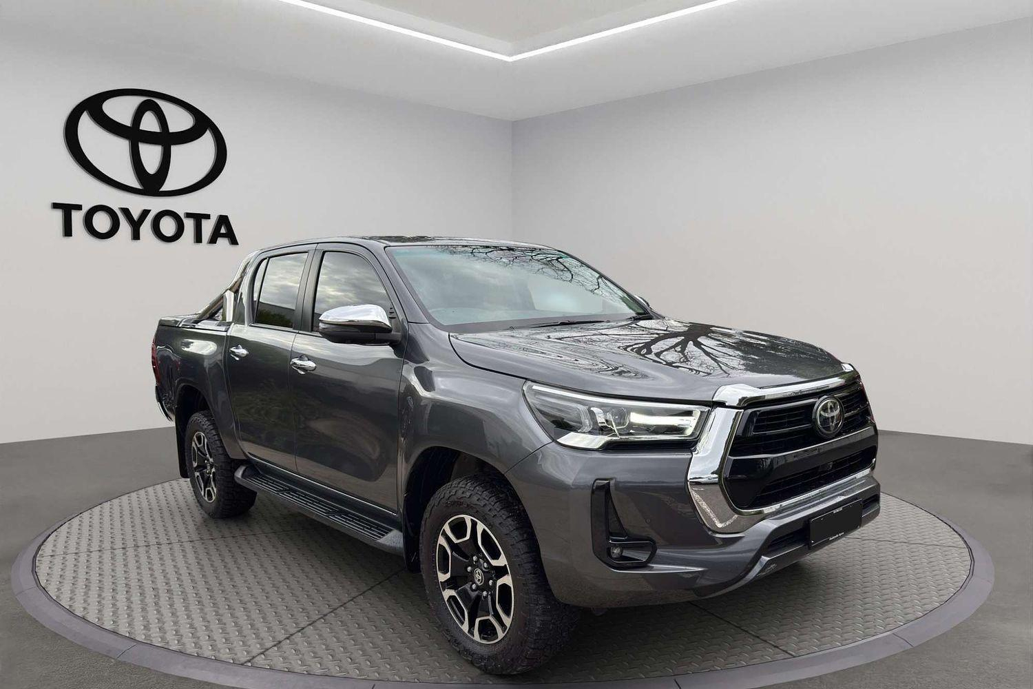 Image of 2023 Toyota Hilux SR5