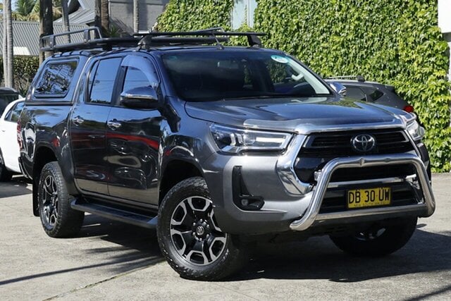 Image of 2021 Toyota Hilux 4x4 SR5