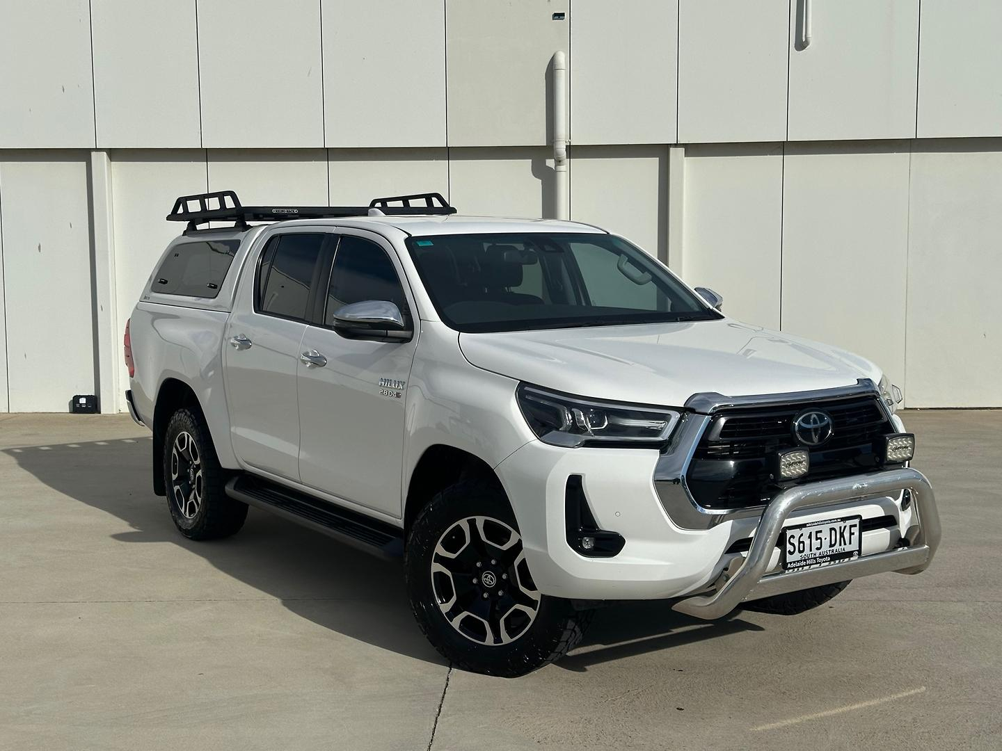Image of 2021 Toyota Hilux 4x4 SR5
