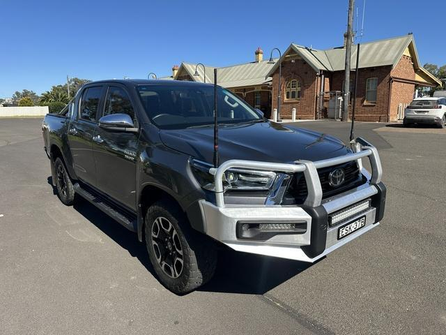 Image of 2022 Toyota Hilux SR5