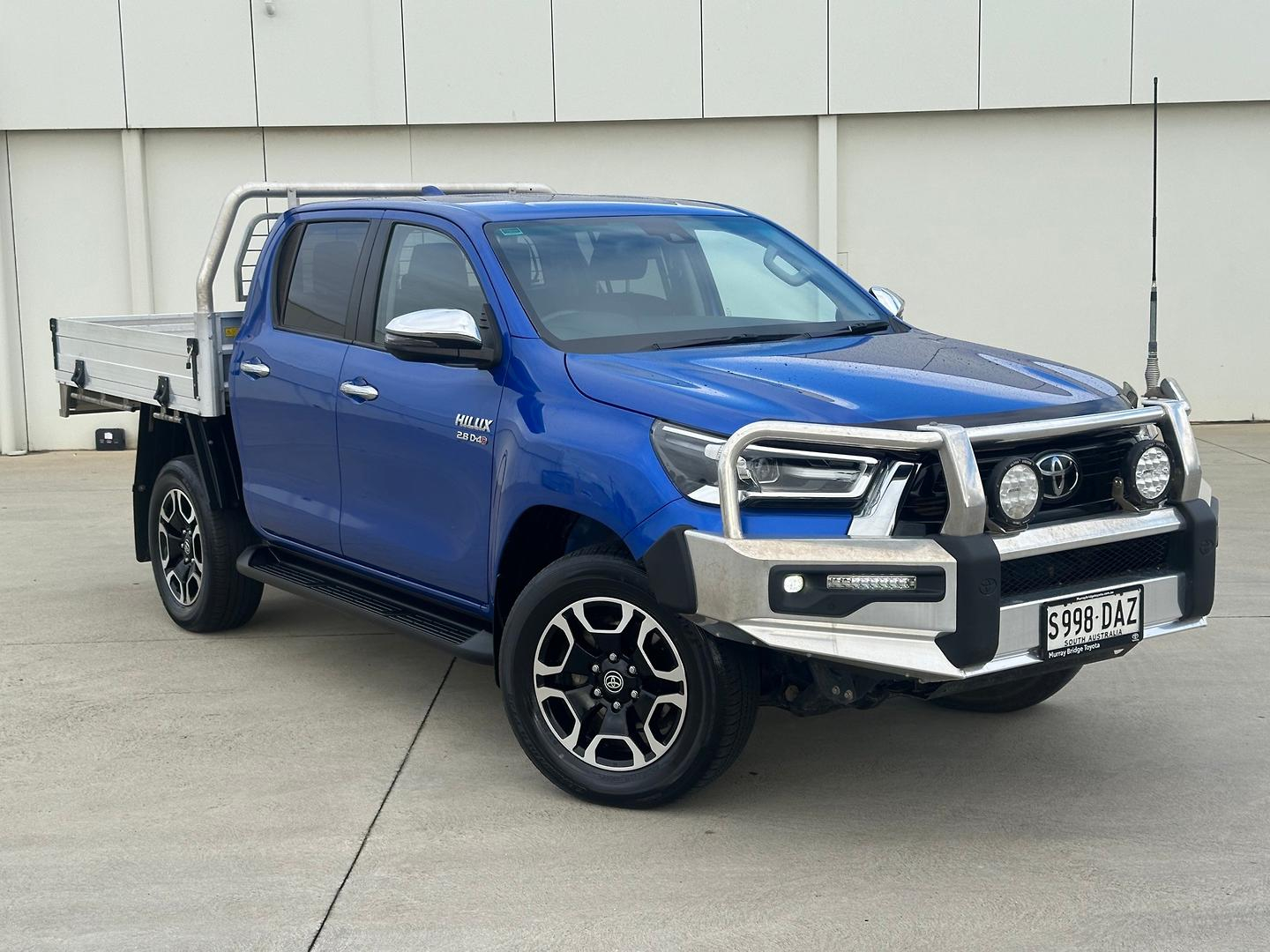 Image of 2023 Toyota Hilux 4x4 SR5