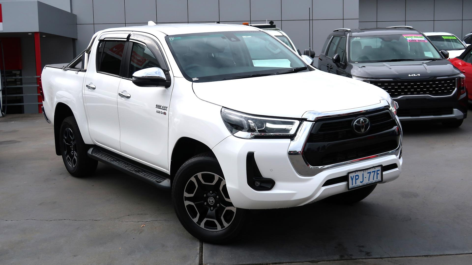 Image of 2021 Toyota Hilux SR5