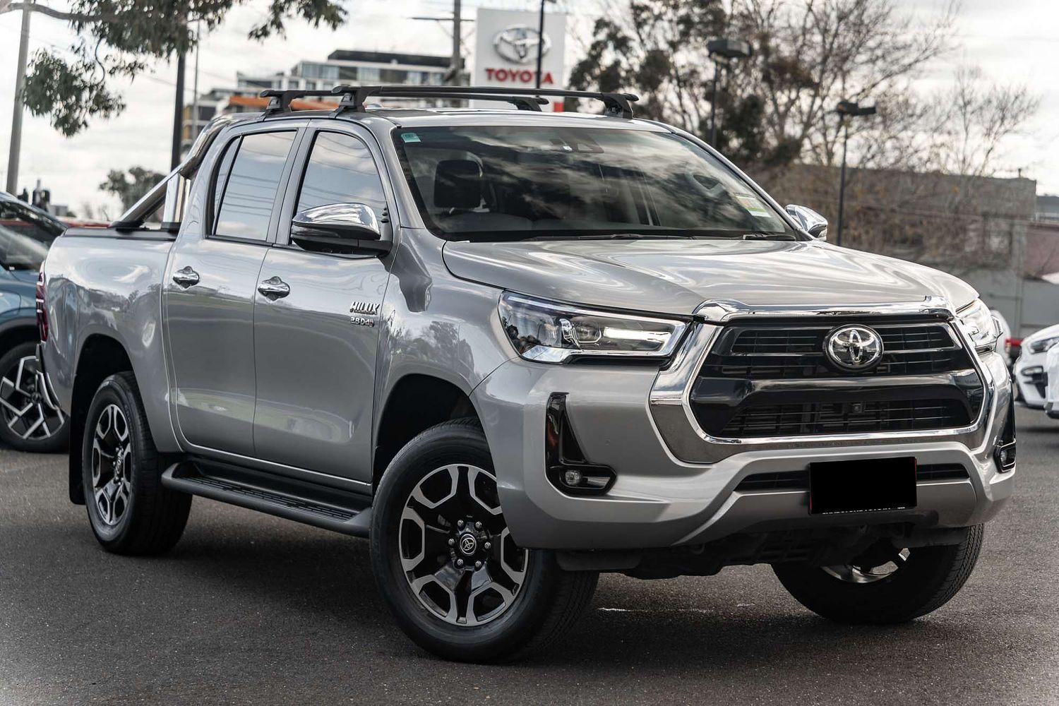 Image of 2022 Toyota Hilux 4x4 SR5