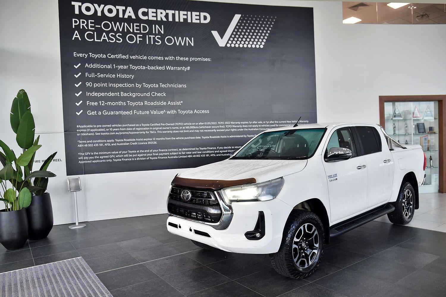 Image of 2021 Toyota Hilux 4x4 SR5