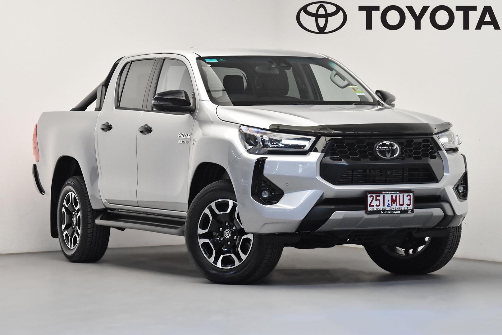 Image of 2025 Toyota Hilux 4x4 SR5