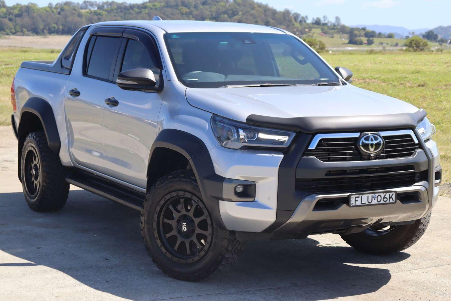 Image of 2024 Toyota Hilux 4x4 Rogue