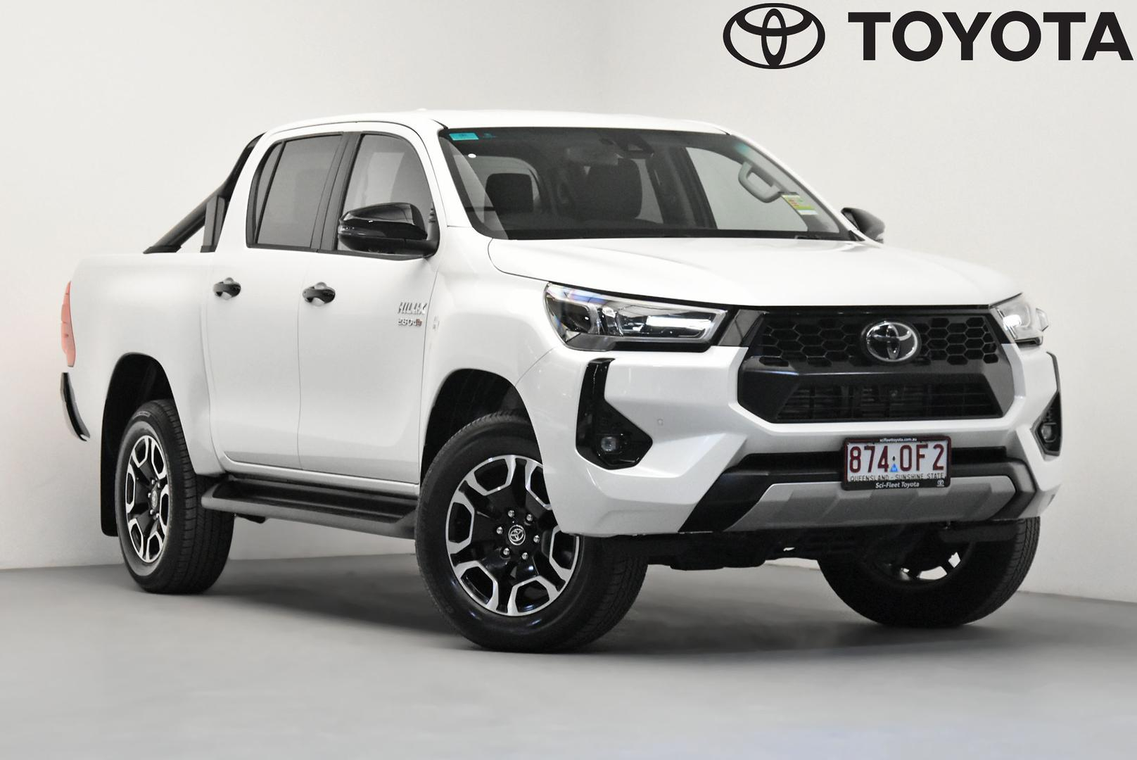 Image of 2025 Toyota Hilux 4x4 SR5