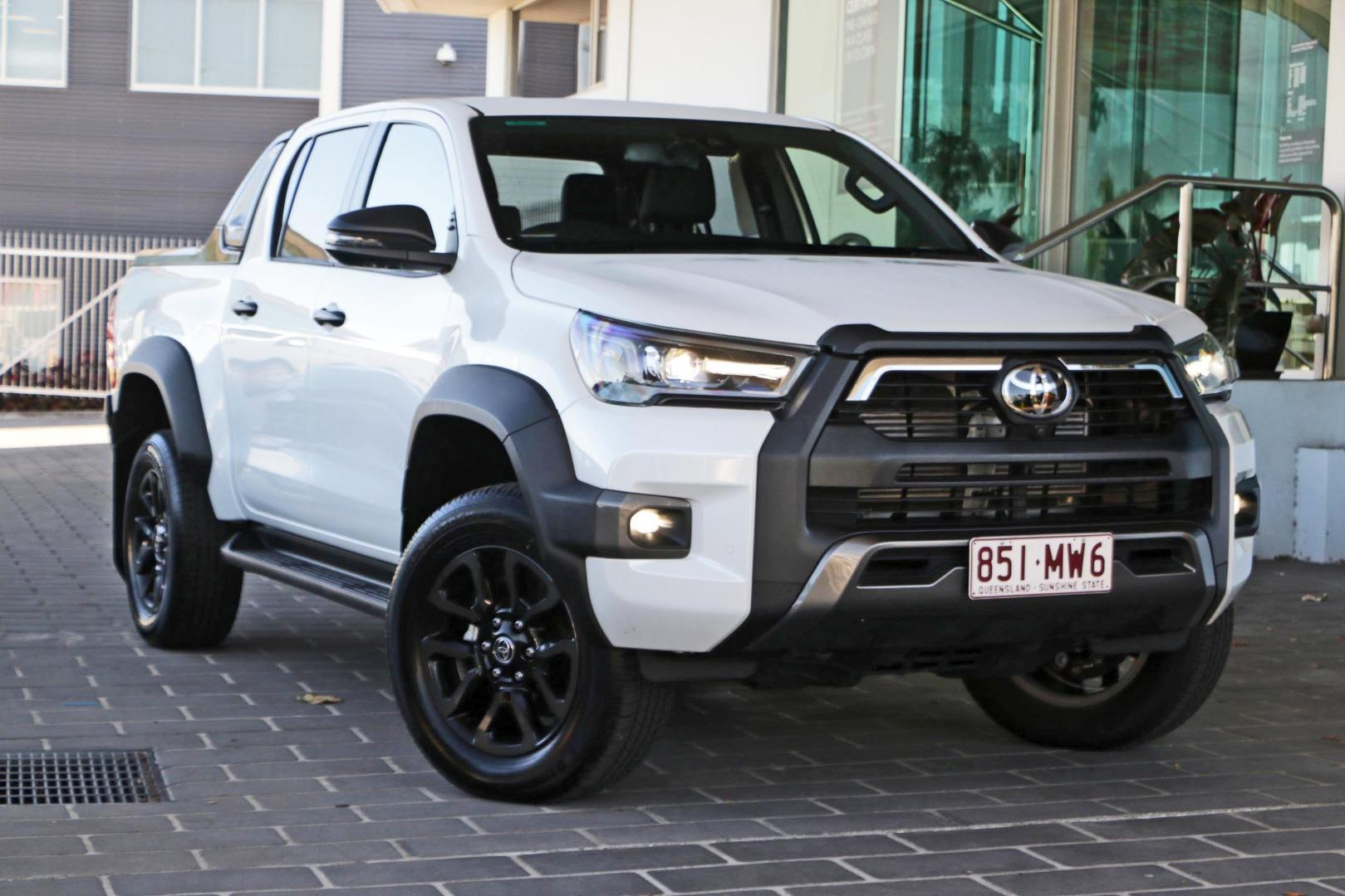 Image of 2024 Toyota Hilux 4x4 Rogue
